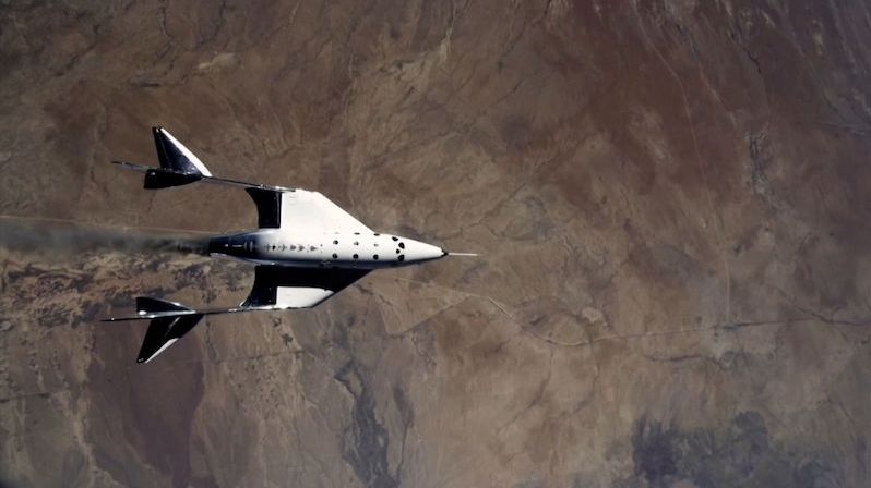 Bransonův „turistický” raketoplán úspěšně absolvoval další testovací let